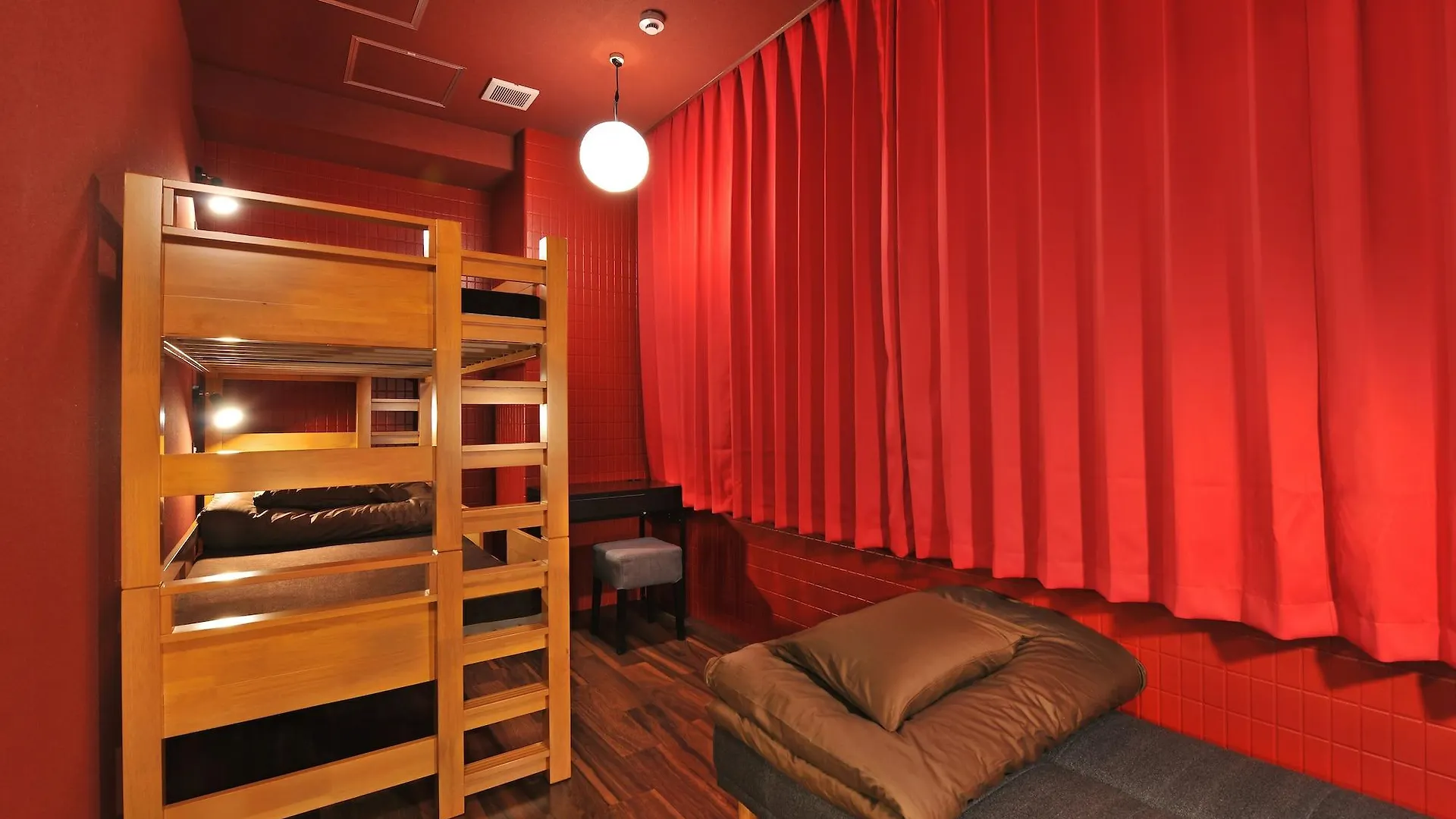 Auberge de jeunesse Khaosan World Namba à Ōsaka 0*,