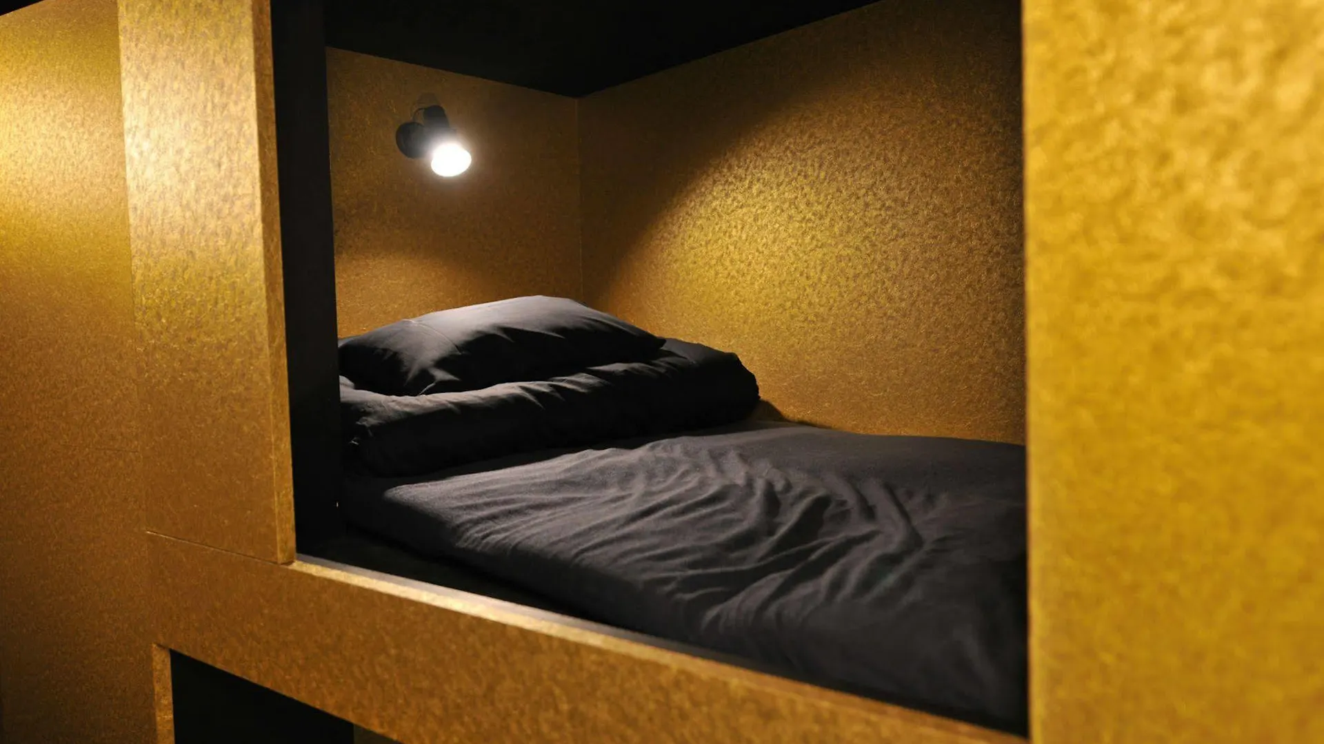 Auberge de jeunesse Khaosan World Namba à Ōsaka 0*,  Japon
